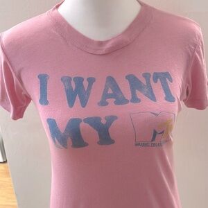 Pink Mtv thin retro t- shirt neck line has a loose thread